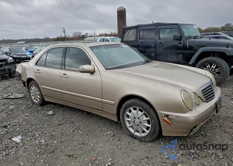 2000 Mercury E320 z USA, uszkodzony, nr VIN NULL